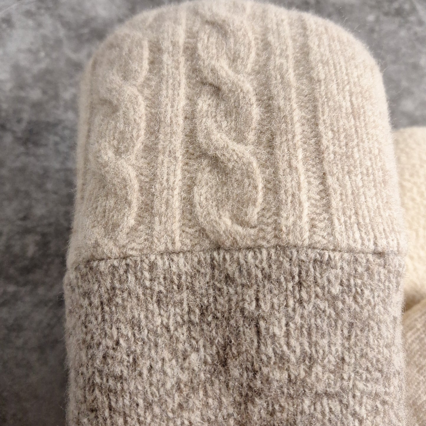 Medium -Neutral-Pure Wool
