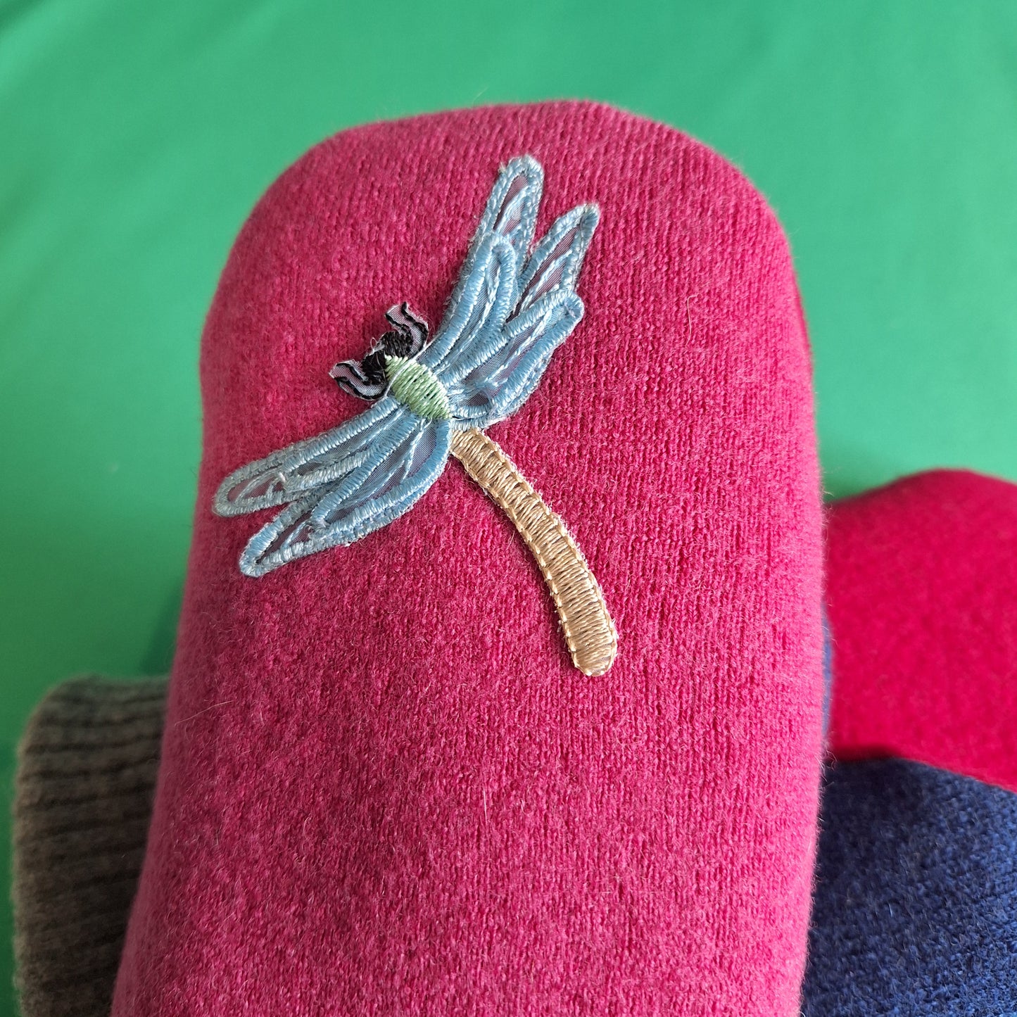 Small - Dragonfly - Pure Wool Mitt